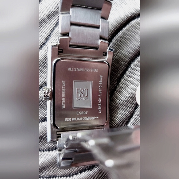 Precise Swiss quartz ESQ men's/womens watch. - Picture 2 of 5